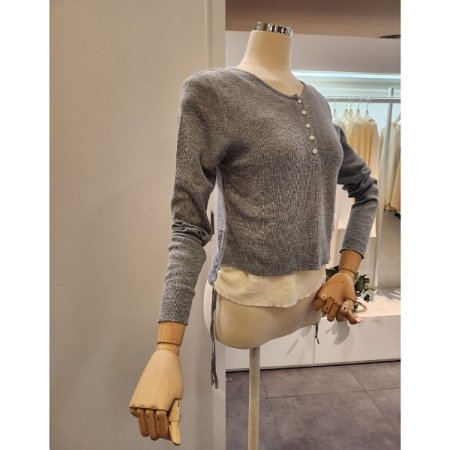 이중 배색 셔링 니트