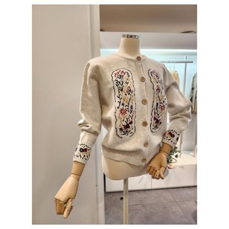 플로럴 자수 라운드넥 가디건