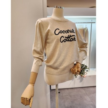 영문 레터링 라운드넥 니트