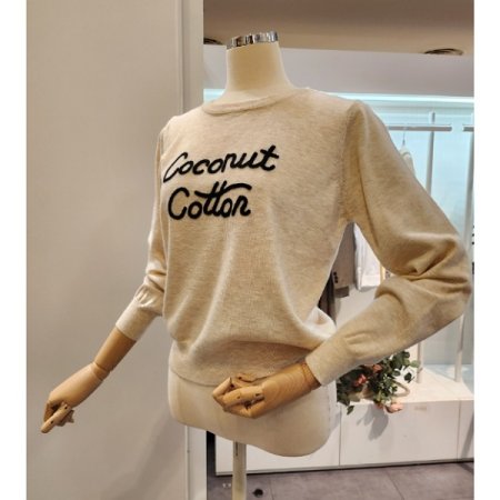 영문 레터링 라운드넥 니트