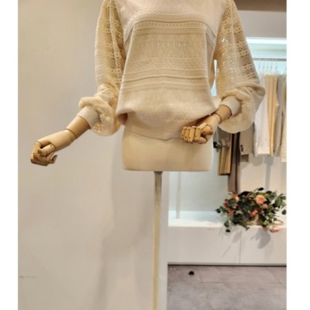 플라워 레이스 소매 니트