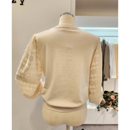 플라워 레이스 소매 니트