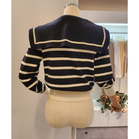 어깨숄 스트라이프 니트