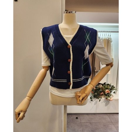 다이아 브이넥 니트 조끼