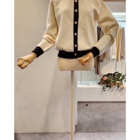 금장 배색 니트 가디건