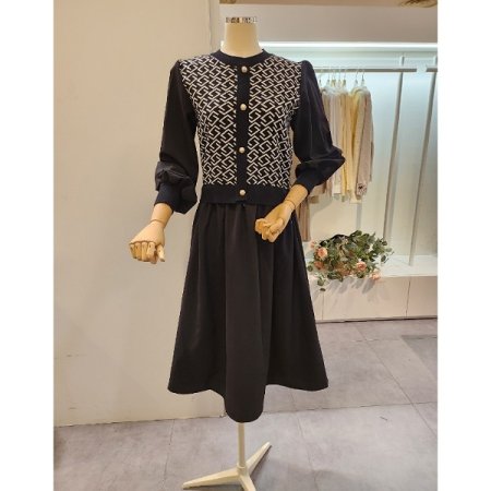 라운드넥 니트배색 원피스