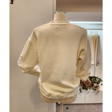 영문 자수 스트링 니트