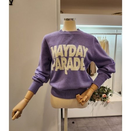 영문 레터링 라운드넥 긴팔 니트