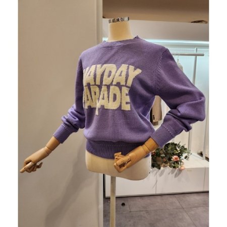 영문 레터링 라운드넥 긴팔 니트