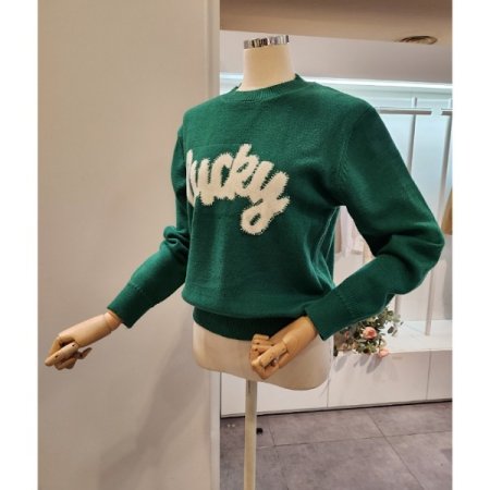 영문 레터링 라운드넥 긴팔 니트