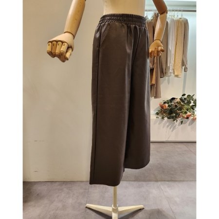 밴딩 레자 통 바지