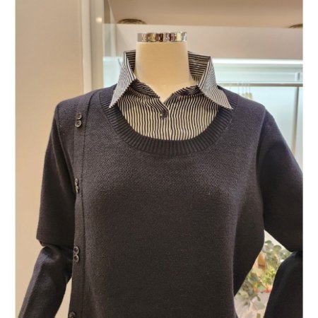 단추장식 셔츠배색 니트