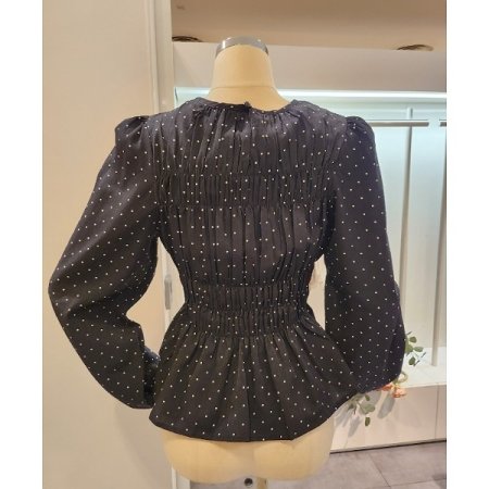 도트 스모크 셔링 블라우스