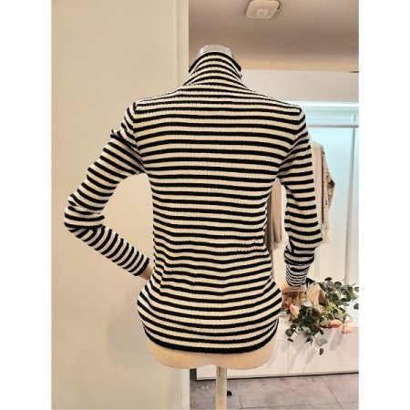 스트라이프 반목 니트