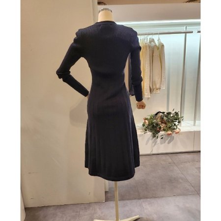 버튼 브이넥 골지 니트 원피스