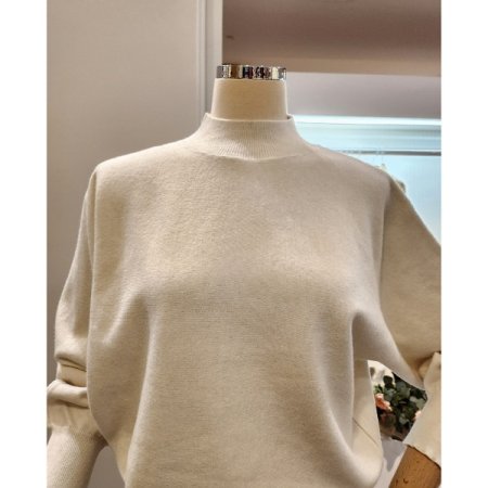 벌룬소매 반폴라 니트