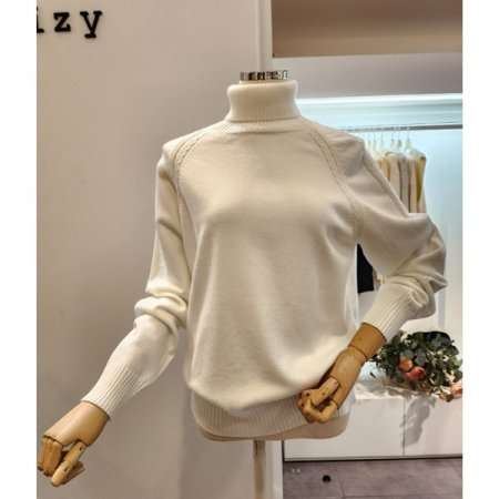 터틀넥 꽈배기짜임 니트