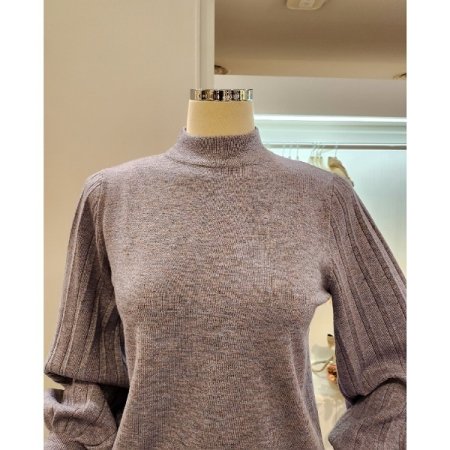 소매 줄 퍼프 니트