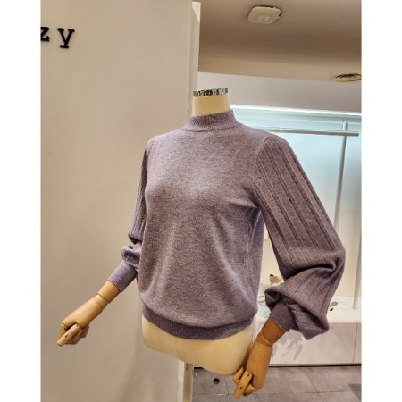 소매 줄 퍼프 니트