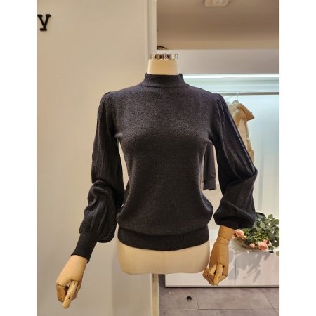 소매 줄 퍼프 니트