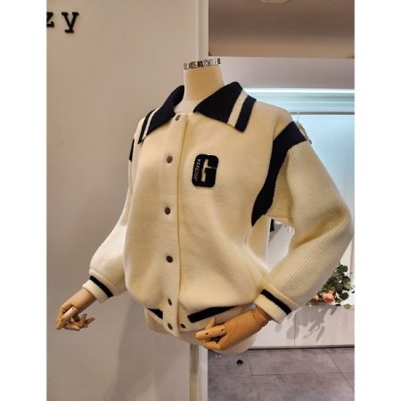 백 레터링 배색 니트자켓