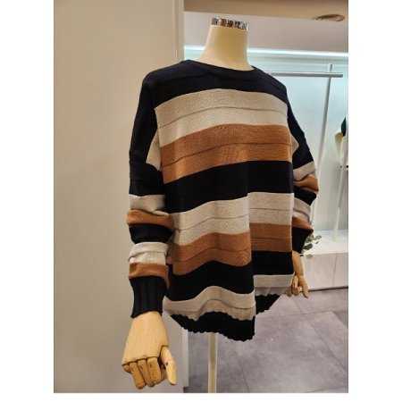 삼색 루즈핏 라운드넥 니트