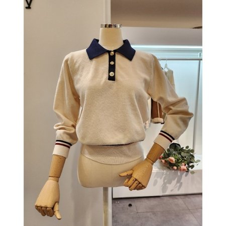 쓰리버튼 카라배색 니트