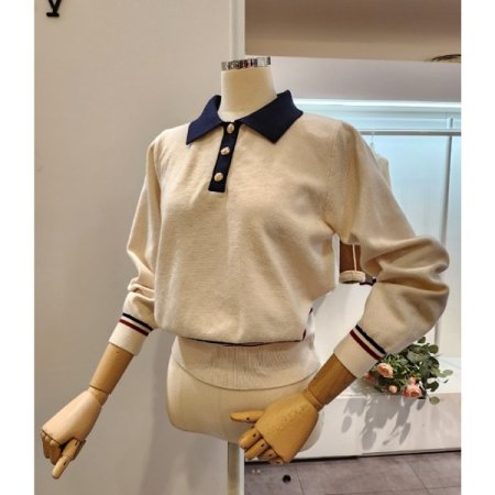 쓰리버튼 카라배색 니트