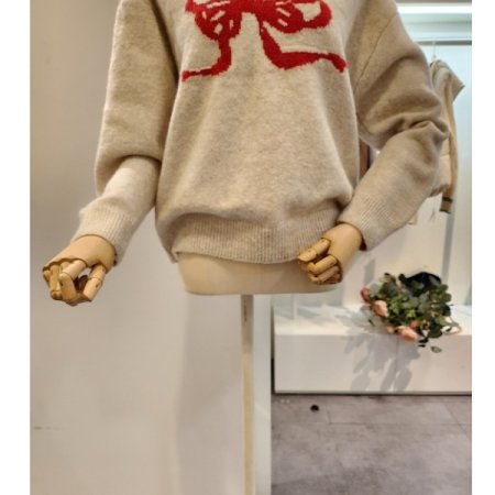 레드 리본 자수 니트