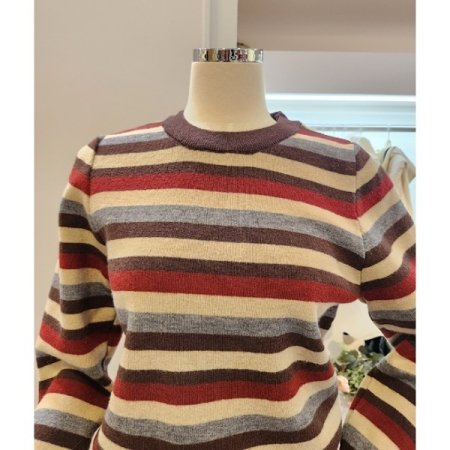 슬림핏 줄무늬 니트