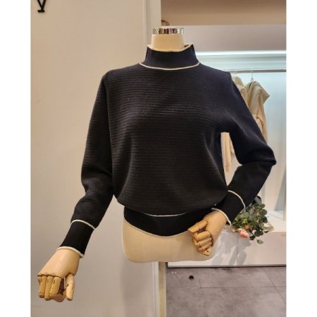 반폴라 심플 배색 니트