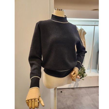 반폴라 심플 배색 니트