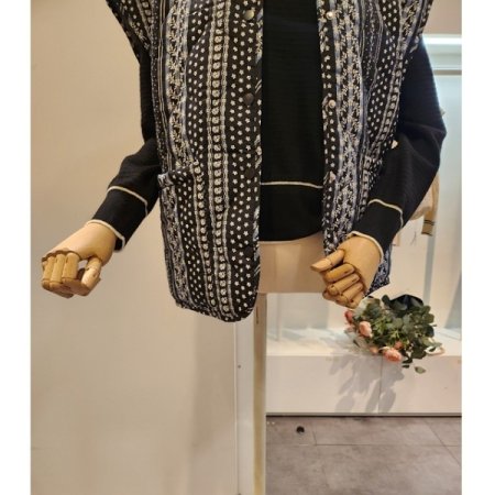 패턴 포켓 패딩 베스트