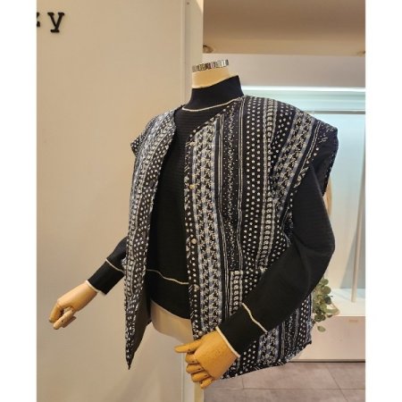 패턴 포켓 패딩 베스트