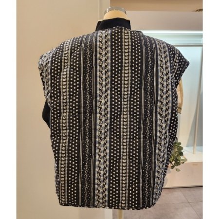 패턴 포켓 패딩 베스트