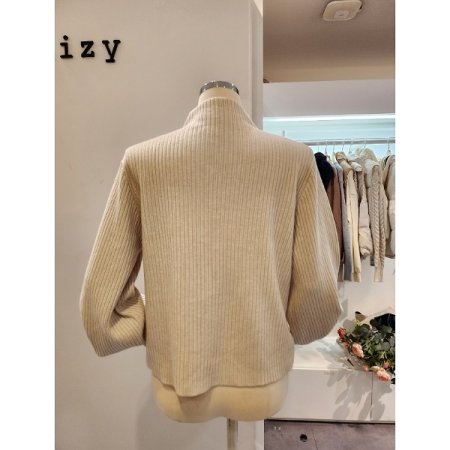 반폴라 퍼프소매 골지 니트