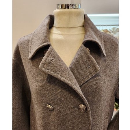 뒷 비죠장식 더블 코트