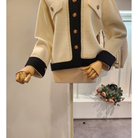 카라 배색 금단추 니트 자켓