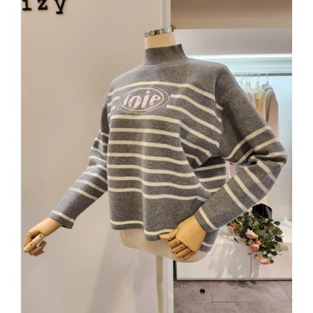 로고레터링 스트라이프 니트