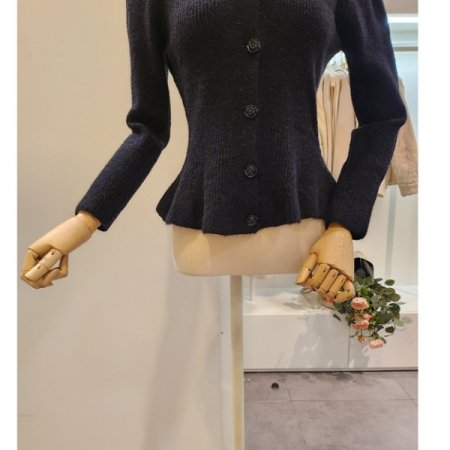 브이넥 퍼프 에이라인 니트