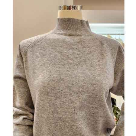 옆 트임 폴라 니트