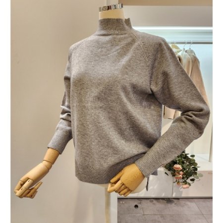 옆 트임 폴라 니트