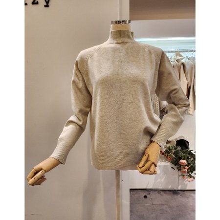 옆 트임 폴라 니트