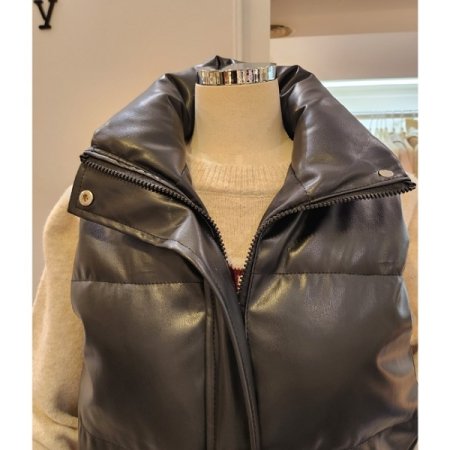 레자 숏 패딩 조끼