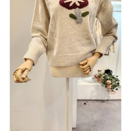 케이블 플라워 니트