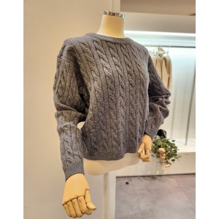 베이직 꽈배기 라운드넥 니트