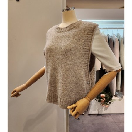 옆단추 루즈핏 니트 조끼