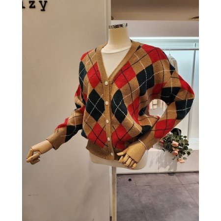 아가일 브이넥 니트 가디거