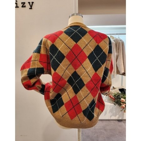 아가일 브이넥 니트 가디거