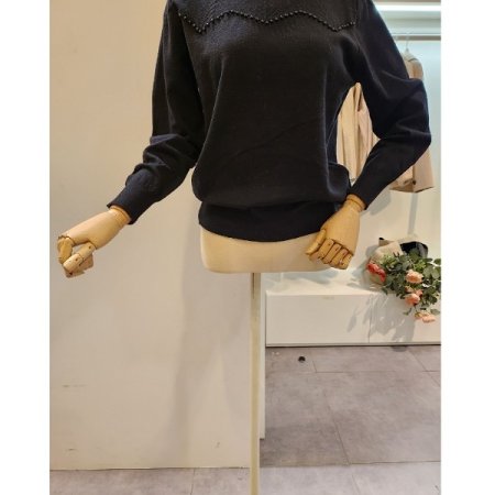 프릴넥 장식 반목 니트